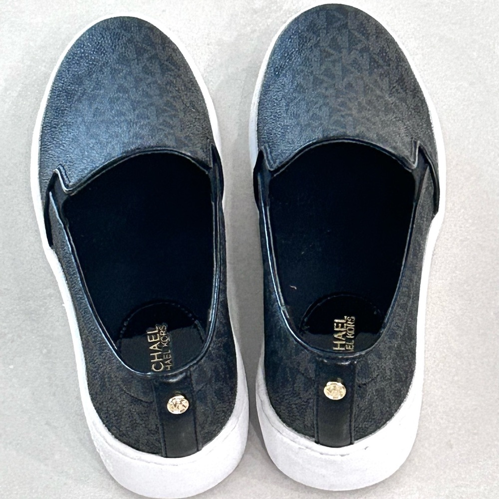 MICHAEL Michael Kors Keaton Black Slip-On Shoes - Picture 6 of 7